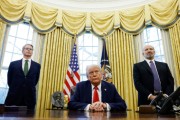 梦见血腥美国国会预算办公室称共和党税收法案将使财政赤字增加2.4万亿美元