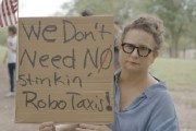 梦见血腥特斯拉在得州奥斯汀遭遇抗议活动：反对马斯克Robotaxi计划